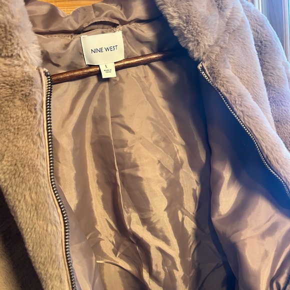 NINE WEST Faux Fur Zip Up Hoodie😍 - Picture 10 of 16